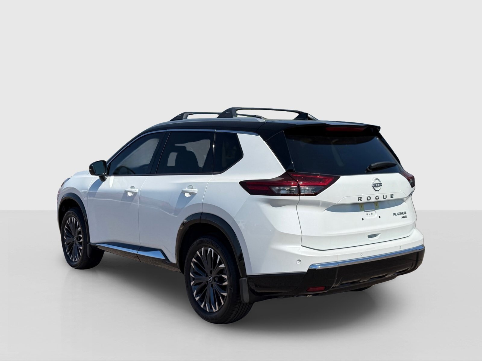 New 2026 Nissan Rogue Platinum AWD/4WD image 3