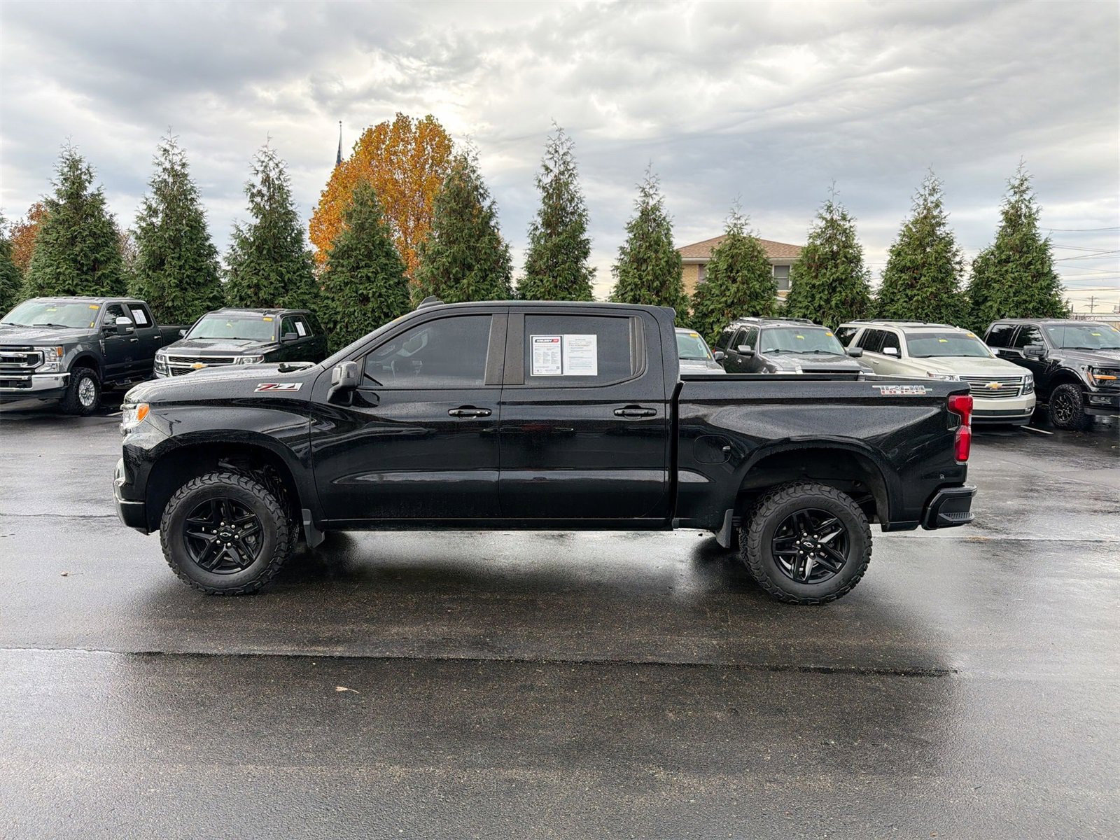 Used 2022 Chevrolet Silverado 1500 LT Trail Boss w/ Convenience Package II image 5