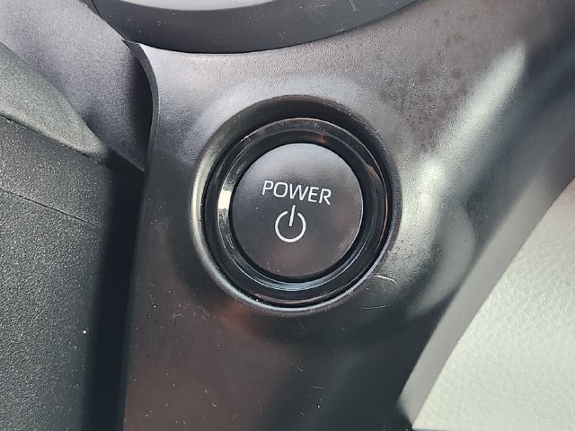 Used 2026 Toyota Sienna XLE FWD image 20