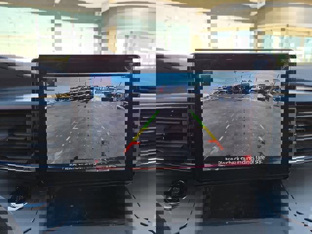 Used 2022 Ford Explorer XLT w/ Equipment Group 202A image 20