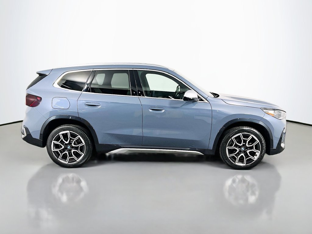 Used 2023 BMW X1 xDrive28i w/ Premium Package AWD/4WD image 4
