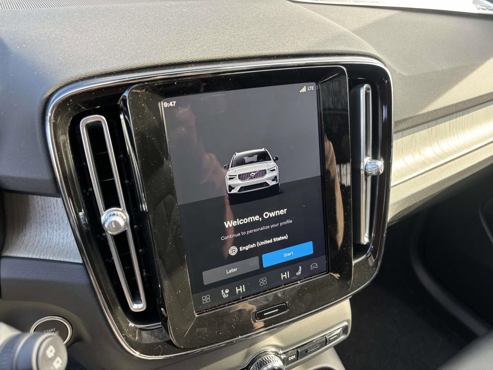 New 2026 Volvo XC40 B5 Plus w/ Protection Package Premier AWD/4WD image 19