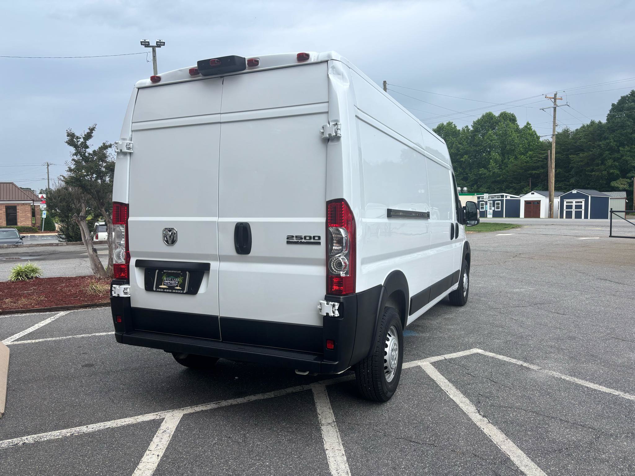 Used 2024 RAM ProMaster 2500 w/ Convenience Group FWD image 13