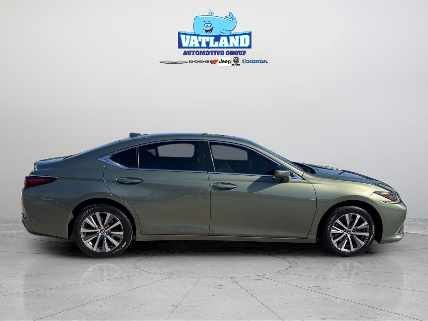 Used 2019 Lexus ES 350 image 4