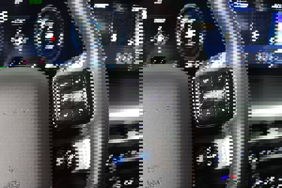 Used 2026 Hyundai Ioniq 9 SE image 16