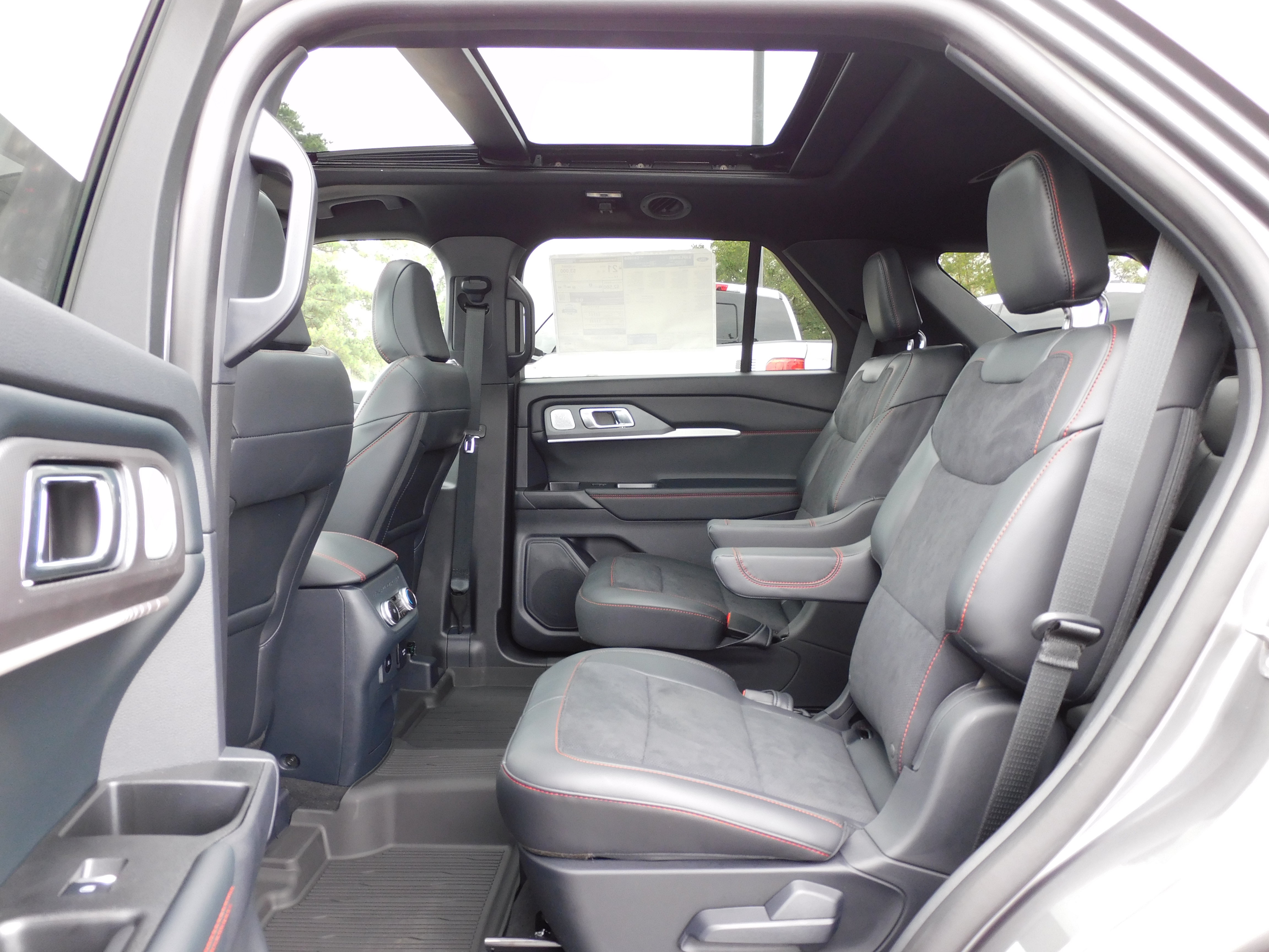 New 2025 Ford Explorer ST w/ Sun And Sound Package RWD image 15