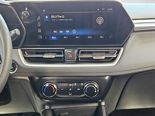 Used 2025 Chevrolet TrailBlazer LT AWD/4WD image 14