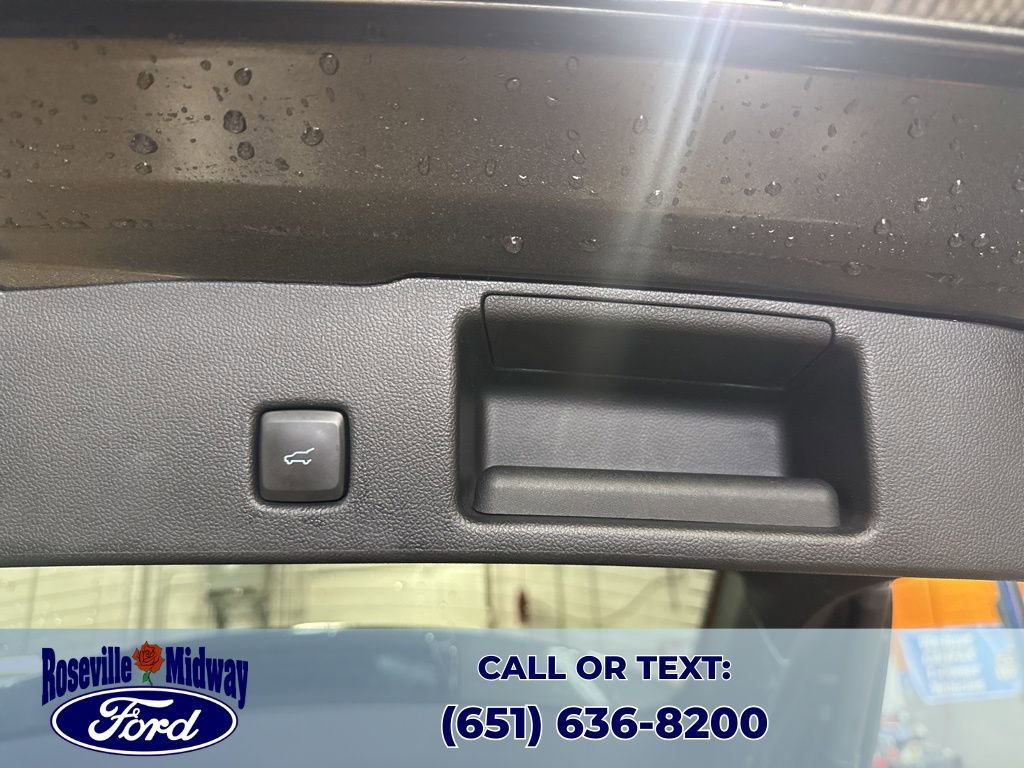 Used 2020 Ford Escape SE Sport image 43