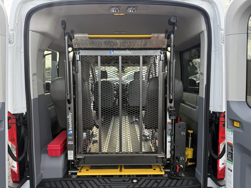 Used 2018 Ford Transit 150 XL RWD image 2