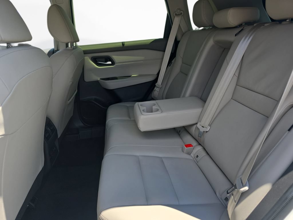 Used 2023 Nissan Rogue SL w/ SL Premium Package AWD/4WD image 14