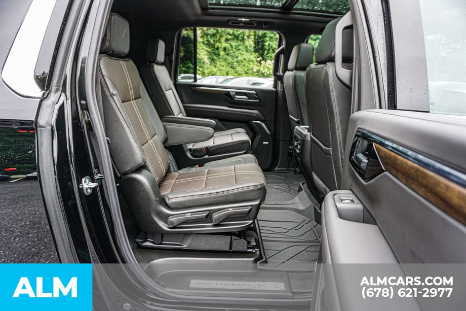 Used 2026 Chevrolet Suburban High Country w/ Sun And Tow Package AWD/4WD image 23