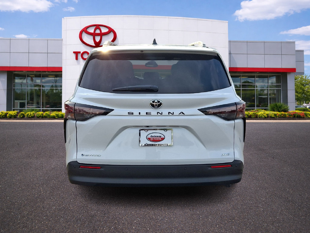Certified 2026 Toyota Sienna XLE AWD/4WD image 5