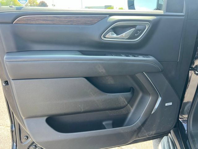 Used 2023 Chevrolet Tahoe Premier w/ Advanced Technology Package AWD/4WD image 29