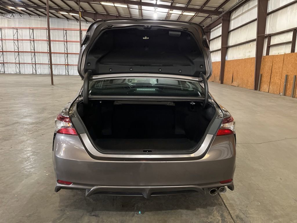 Used 2024 Toyota Camry SE image 12