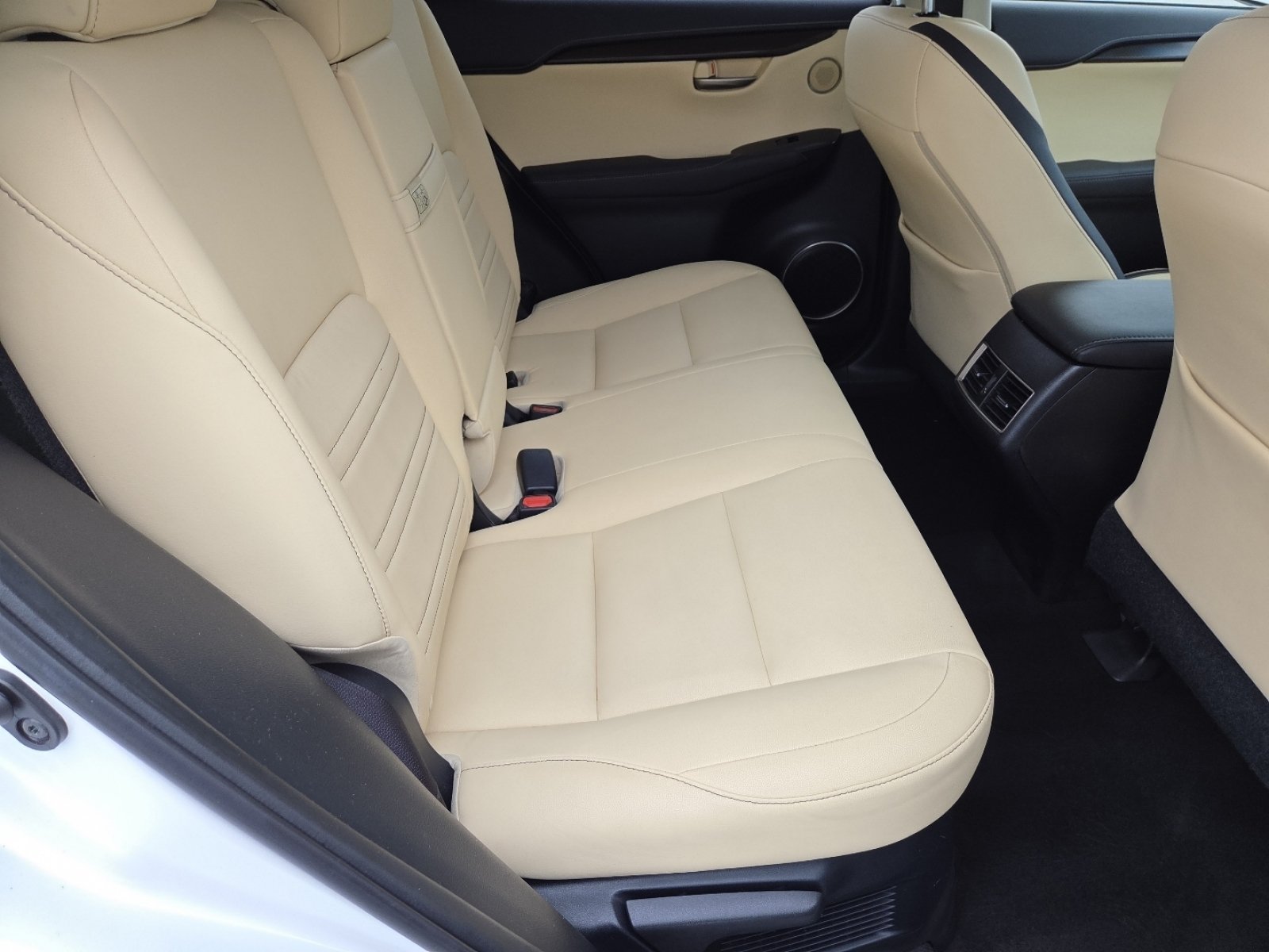 Used 2016 Lexus NX 200t FWD image 19