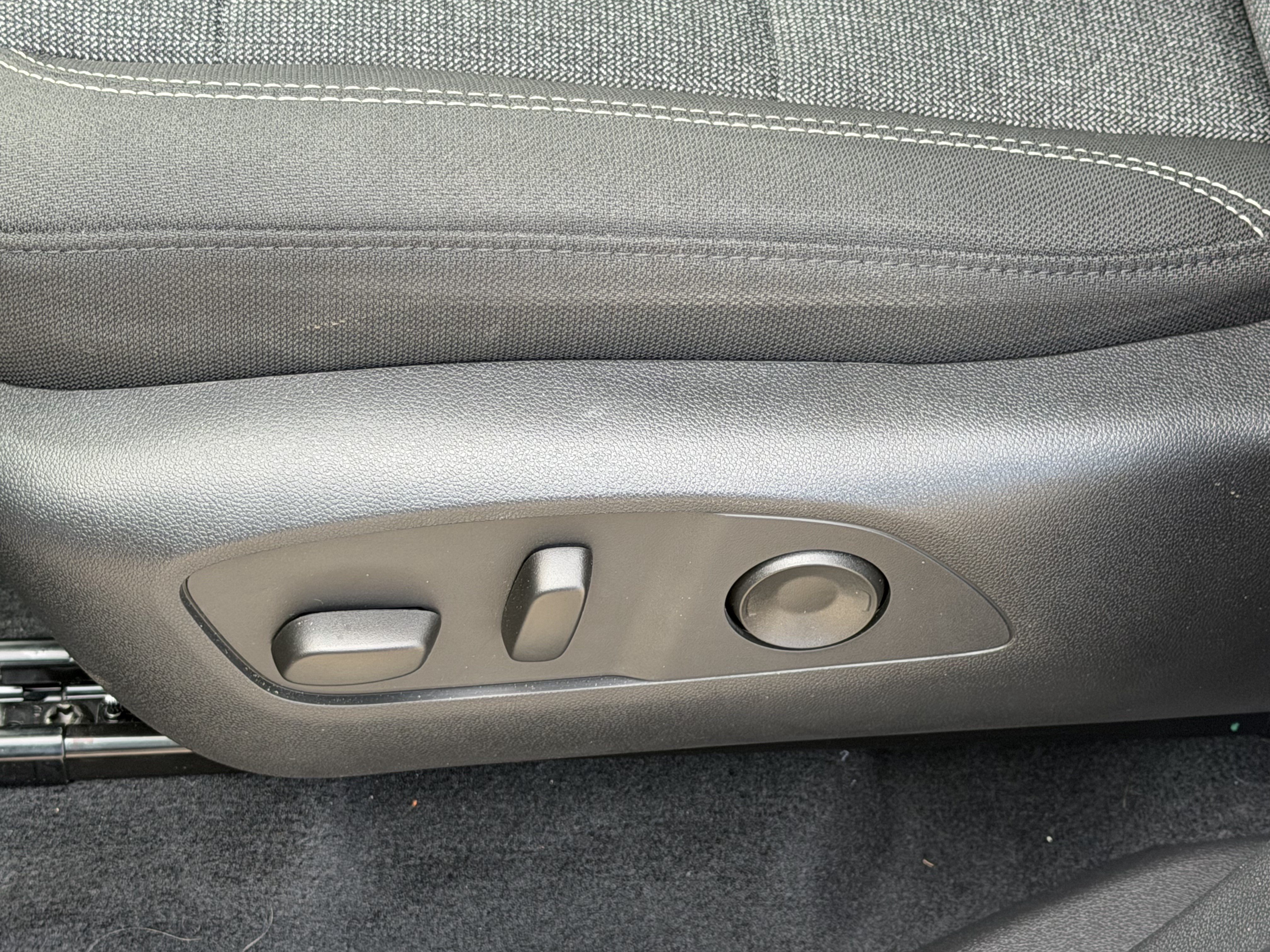 New 2026 GMC Acadia Elevation w/ LPO, Floor Liner Package FWD image 21