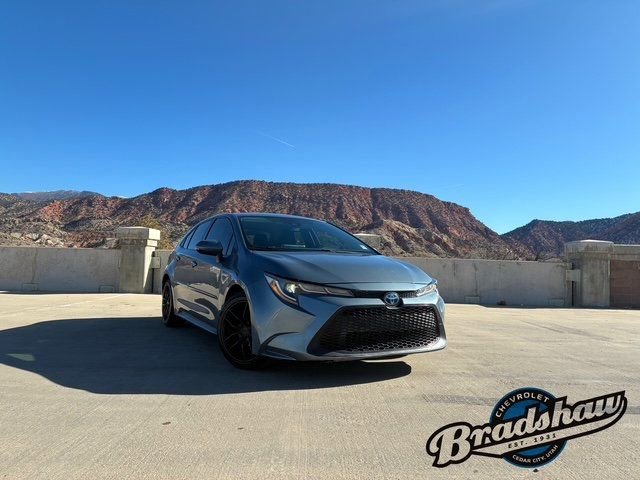 Used 2021 Toyota Corolla LE image 2