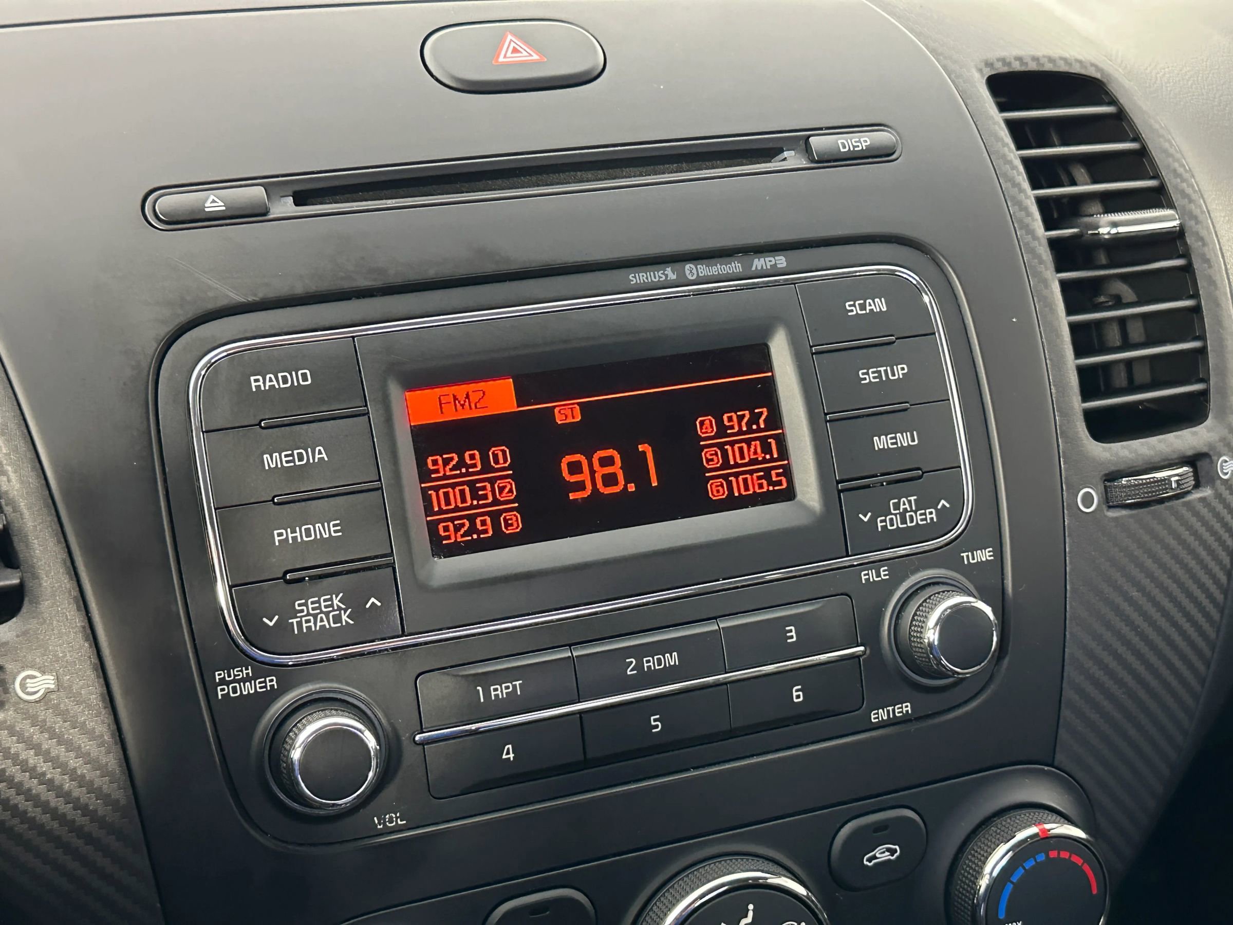 Used 2015 Kia Forte EX image 40