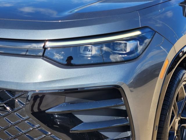 Used 2025 Volkswagen Tiguan SE R-Line AWD/4WD image 16