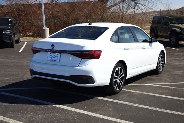 Used 2025 Volkswagen Jetta Sport image 5