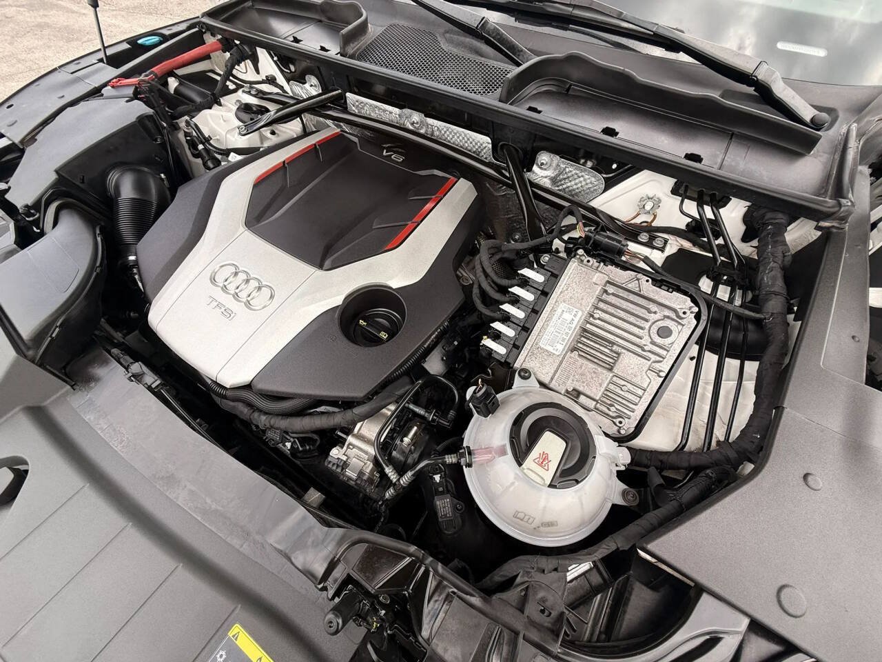 Used 2018 Audi SQ5 Prestige AWD/4WD image 8
