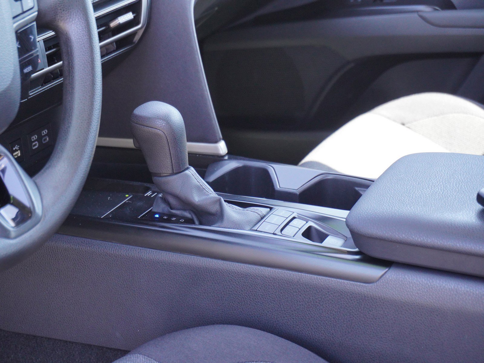 Used 2025 Toyota Camry LE FWD image 20