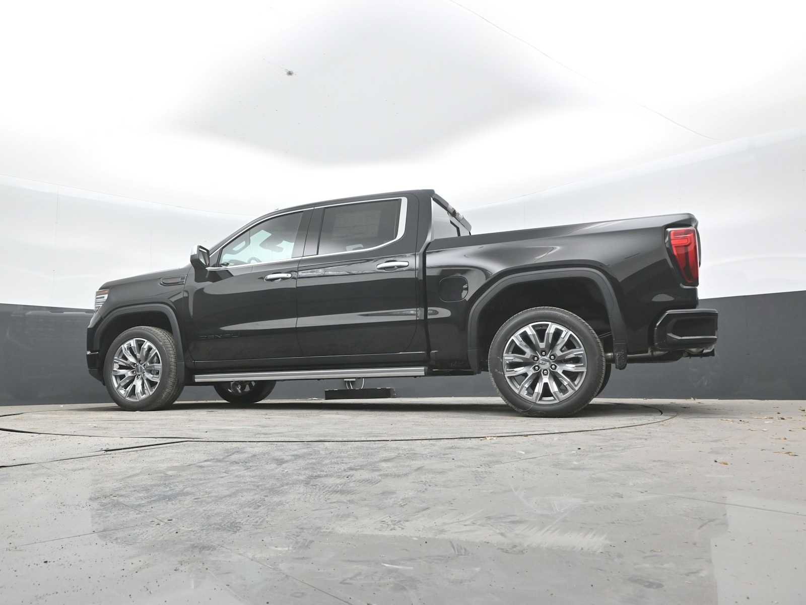 New 2026 GMC Sierra 1500 Denali w/ Denali Reserve Package AWD/4WD image 24