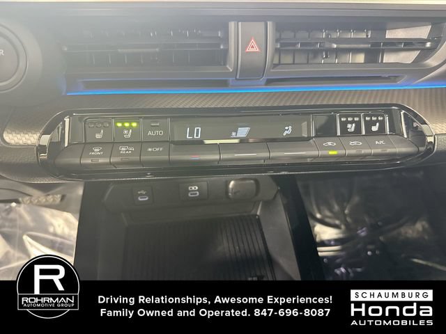 Used 2025 Toyota Prius Limited AWD/4WD image 9