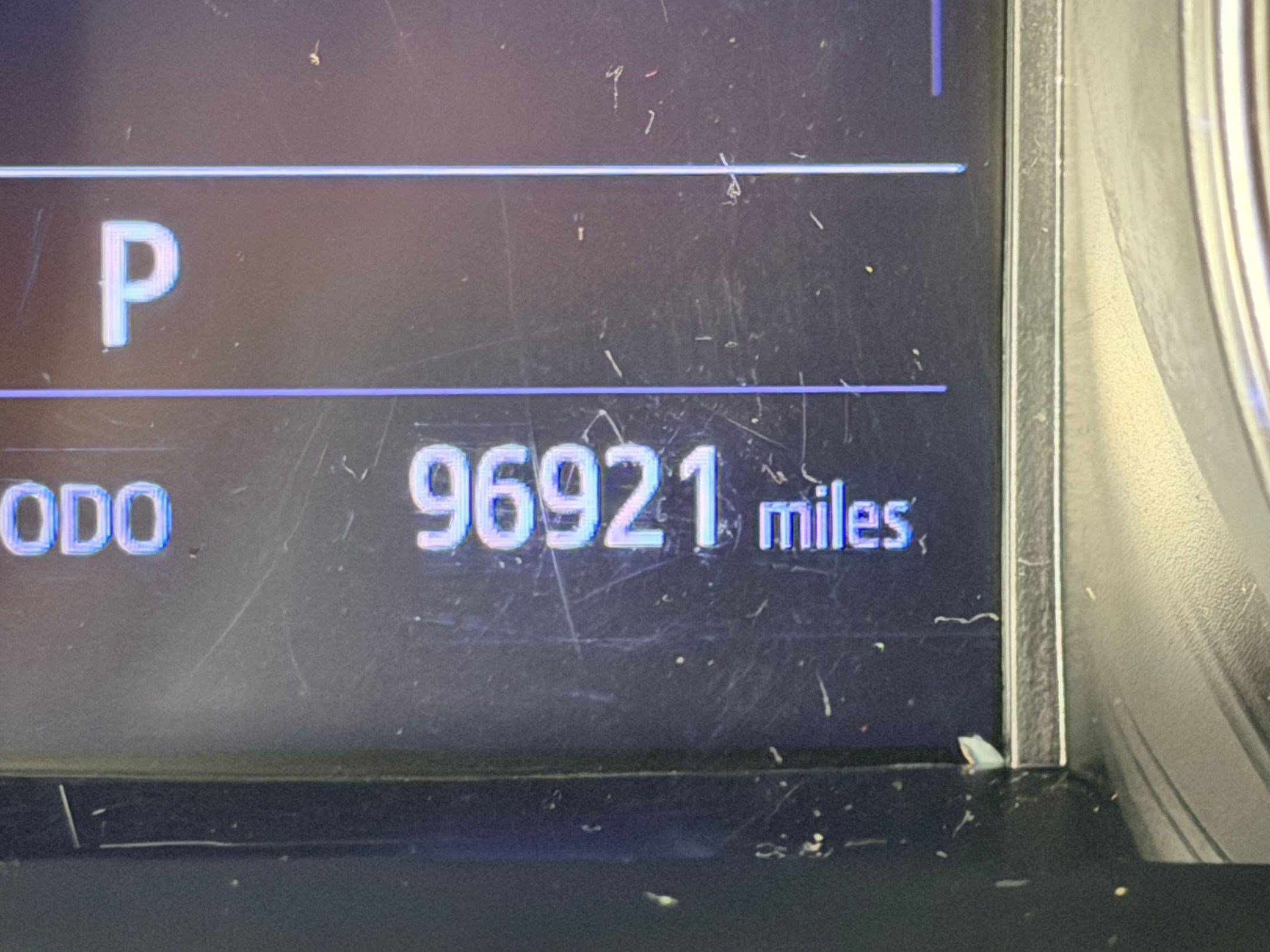 Used 2019 Toyota C-HR LE FWD image 22