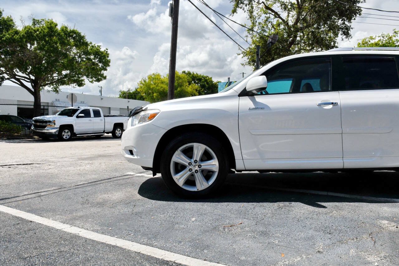 Used 2010 Toyota Highlander Limited AWD/4WD image 7