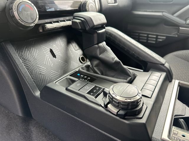 Used 2025 Toyota 4Runner SR5 image 32