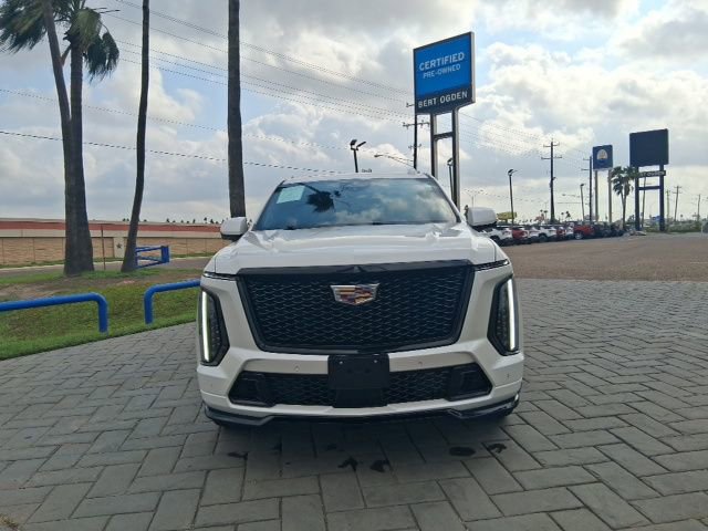 Used 2025 Cadillac Escalade V AWD/4WD image 2