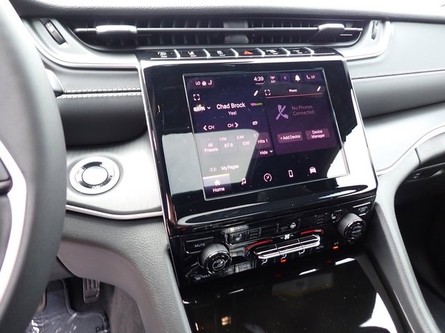 New 2025 Jeep Grand Cherokee L Laredo w/ Luxury Tech Group I image 19