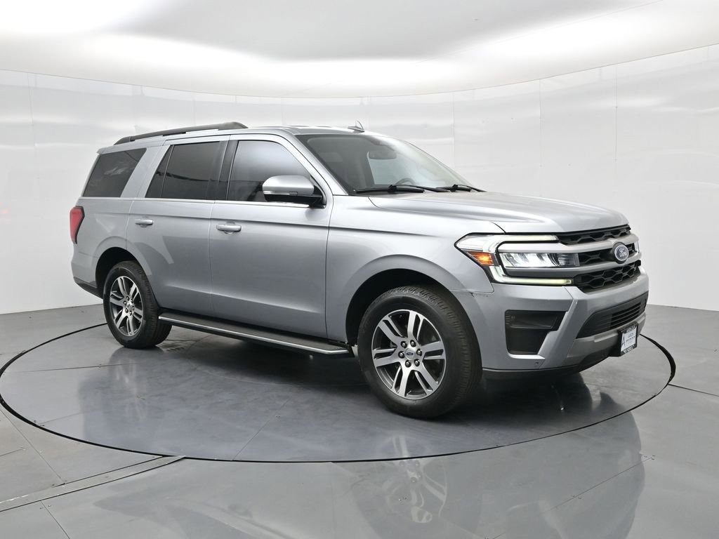 Used 2022 Ford Expedition XLT image 4