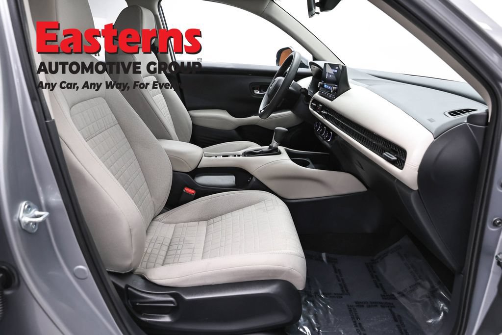 Used 2025 Honda HR-V LX image 23