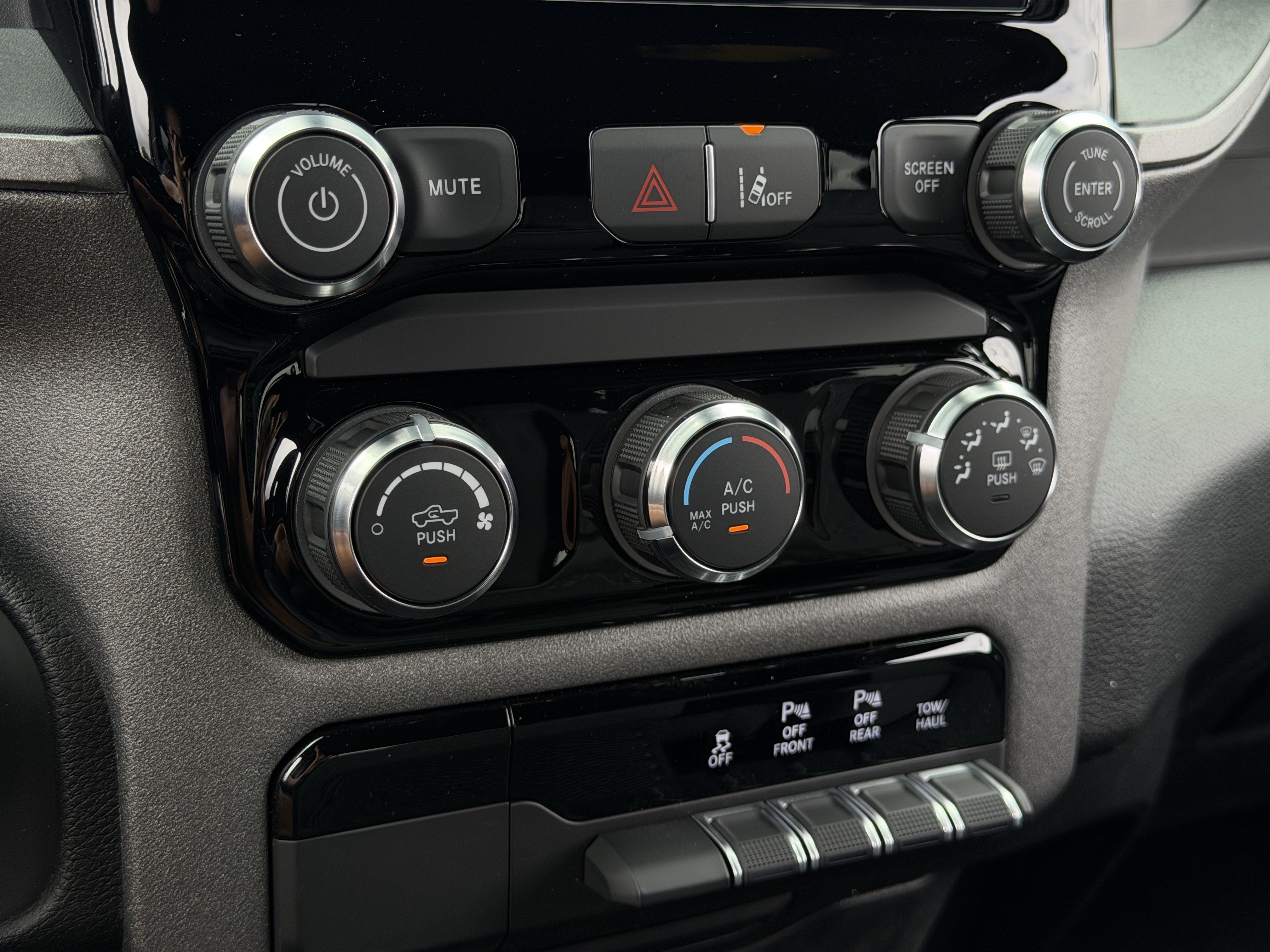 New 2026 RAM 1500 Express RWD image 27