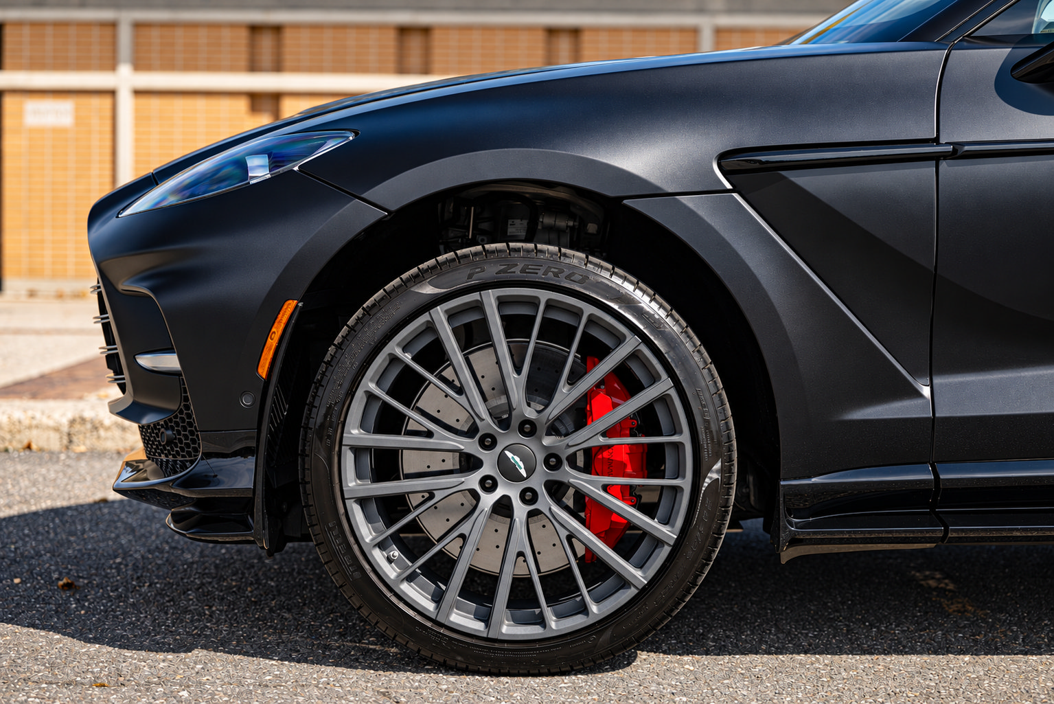 Used 2025 Aston Martin DBX 707 AWD/4WD image 9