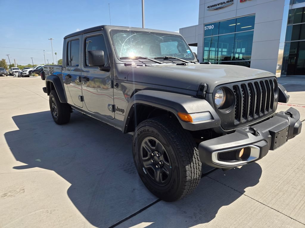 Used 2023 Jeep Gladiator Sport w/ Trailer Tow Package AWD/4WD image 1
