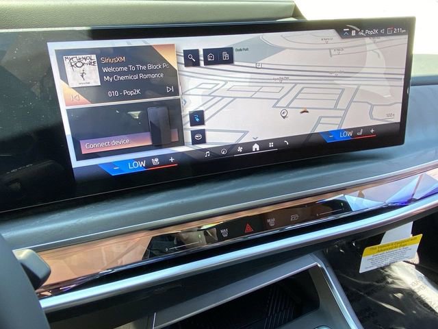 Used 2025 BMW i7 xDrive60 AWD/4WD image 21