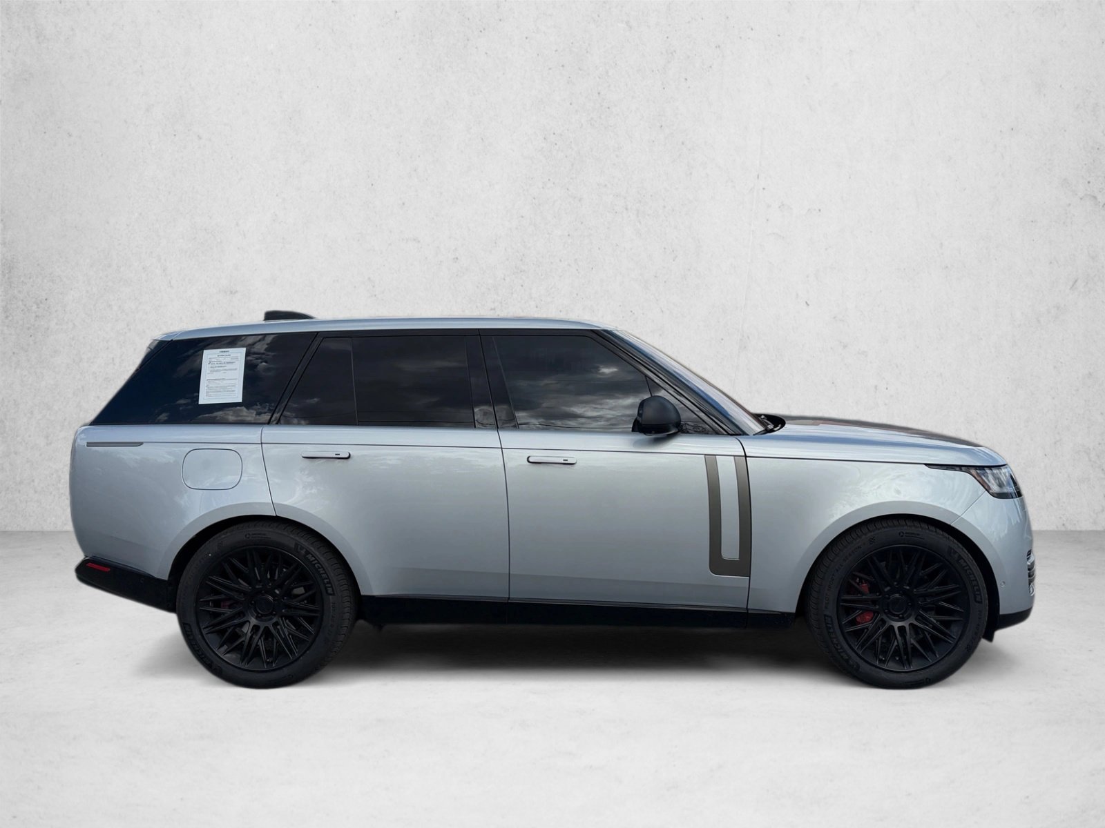 Used 2023 Land Rover Range Rover SE AWD/4WD image 4