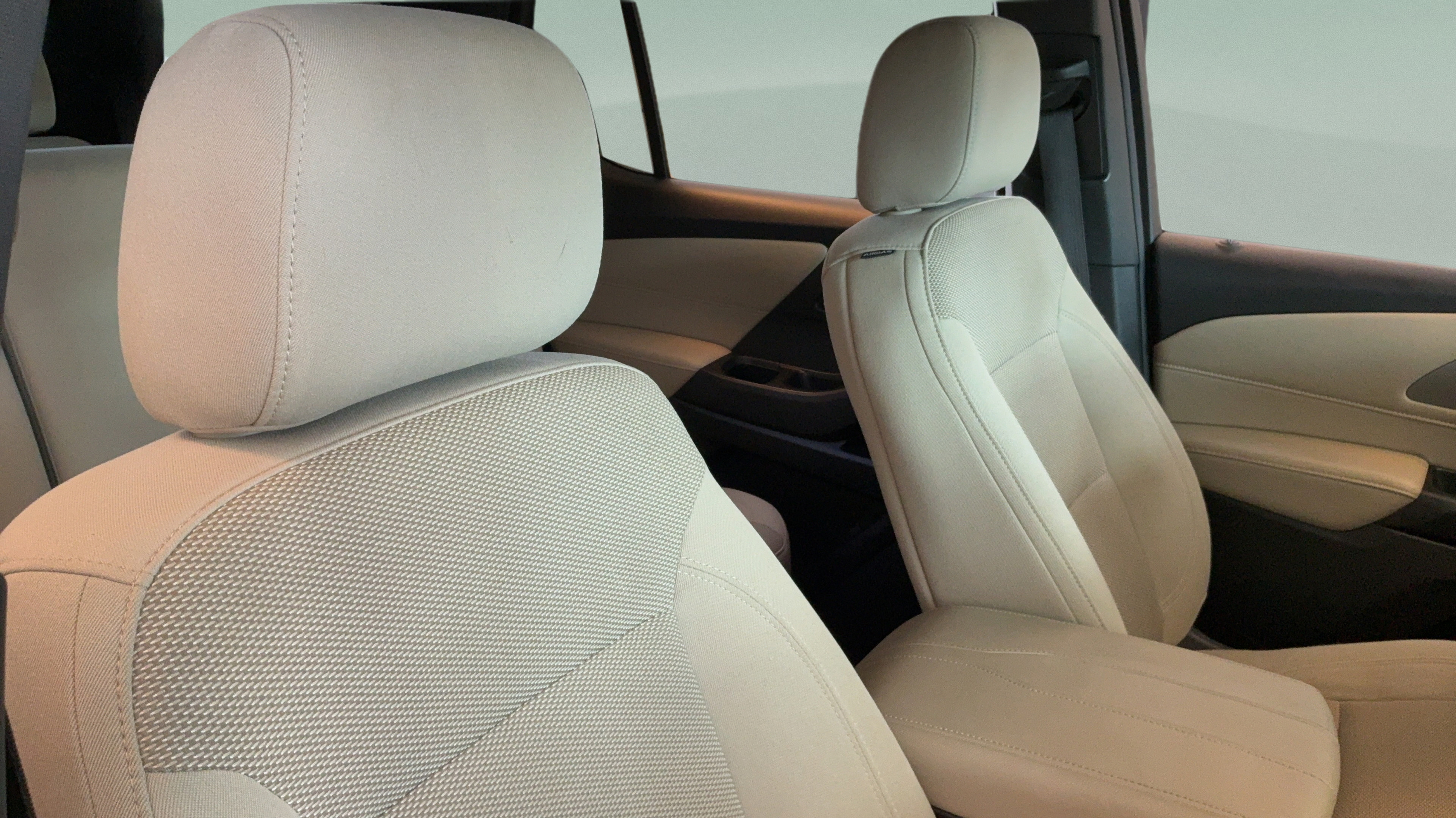 Used 2022 Chevrolet Traverse LS FWD image 38