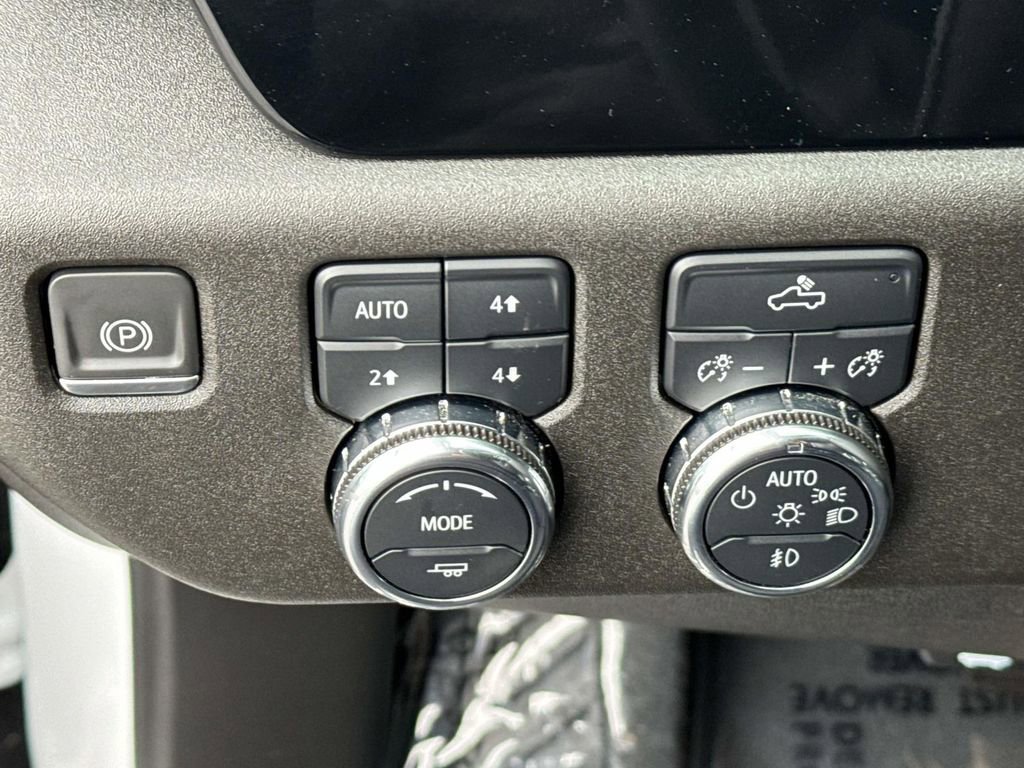Used 2024 GMC Sierra 1500 Elevation w/ LPO, Elevation Black Package AWD/4WD image 11