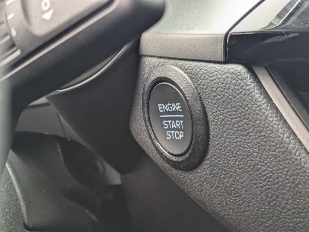 Used 2025 Ford Escape Active AWD/4WD image 24