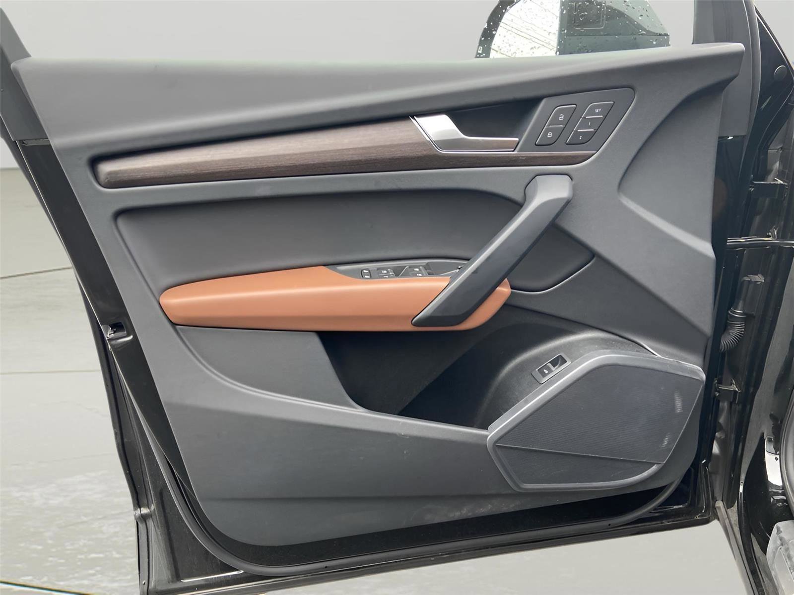 Used 2025 Audi Q5 2.0T Premium image 21