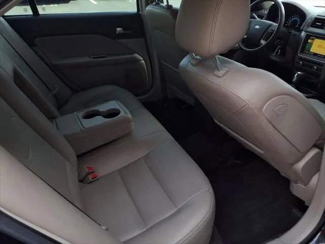Used 2010 Ford Fusion SEL image 7
