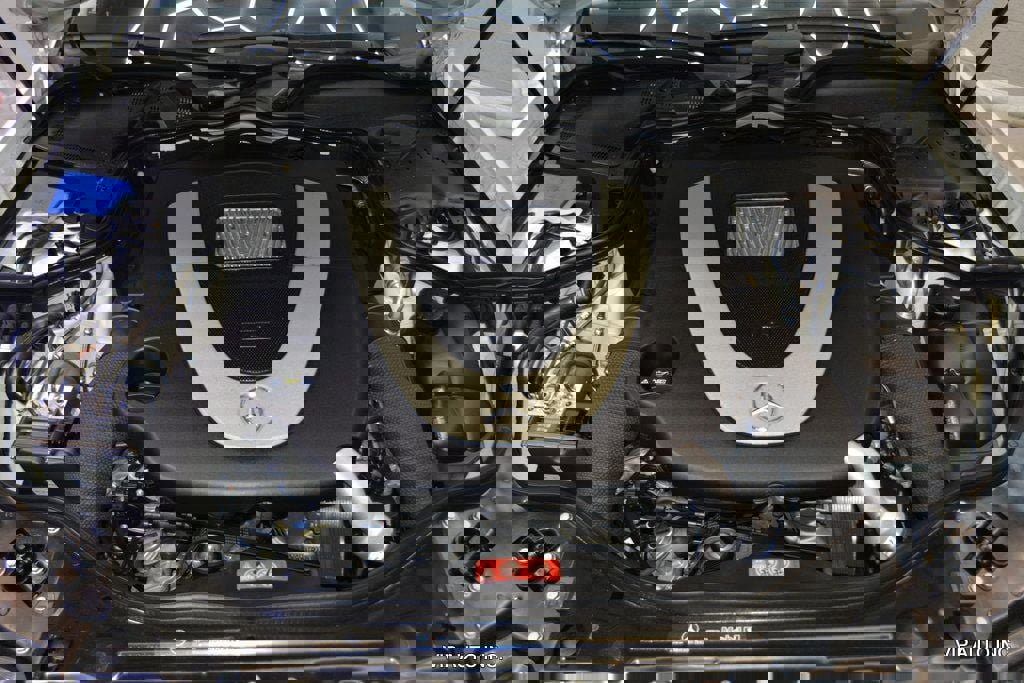 Used 2009 Mercedes-Benz E 550 Sedan image 32