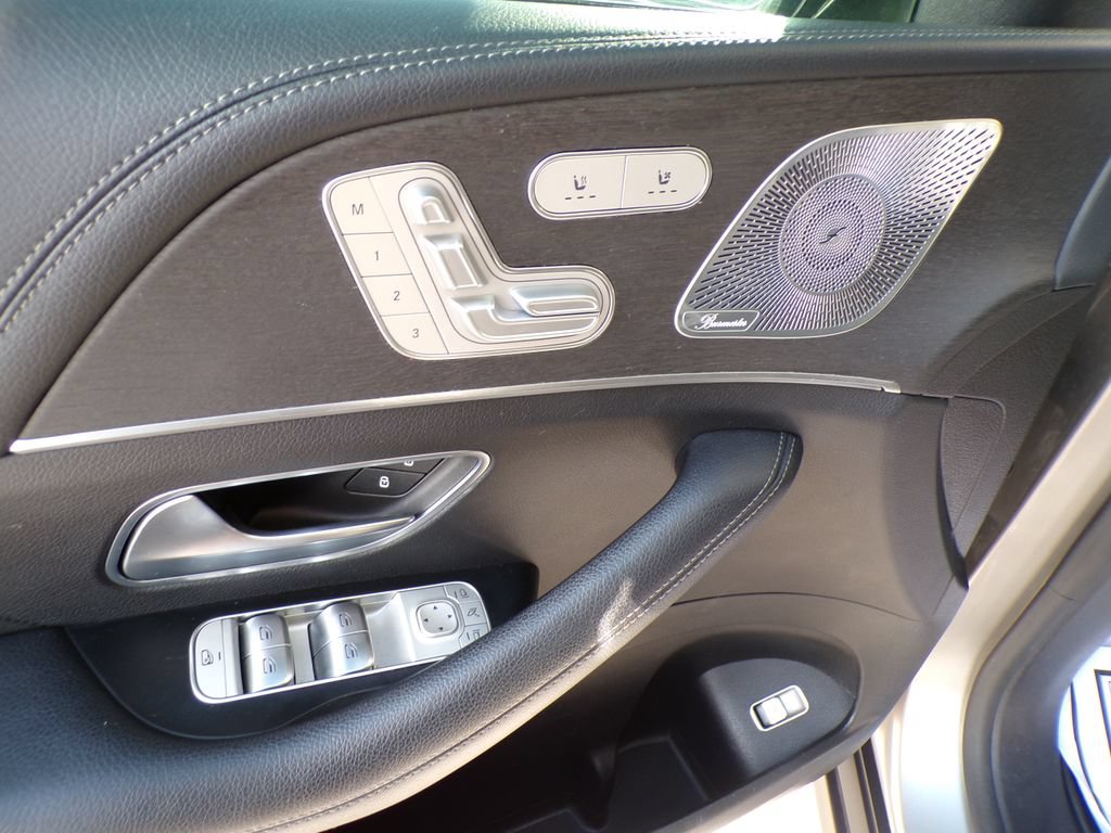 Used 2020 Mercedes-Benz GLE 350 4MATIC image 24