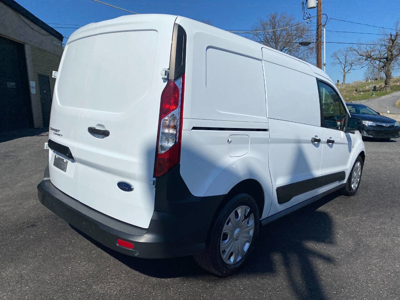 Used 2019 Ford Transit Connect XL image 3