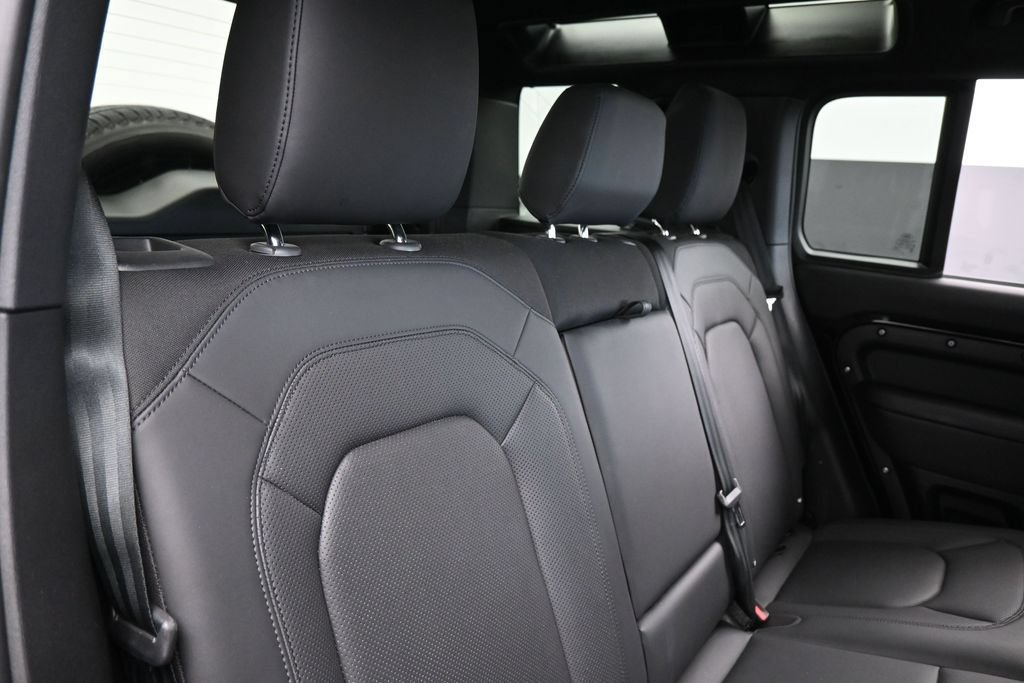 Used 2025 Land Rover Defender 110 S AWD/4WD image 44