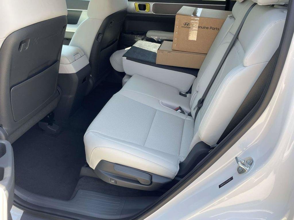 New 2027 Hyundai Santa Fe SEL FWD image 39